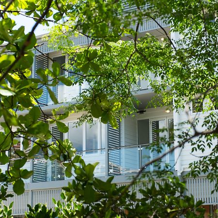 Heart Hotel And Gallery Whitsundays Airlie Beach Buitenkant foto